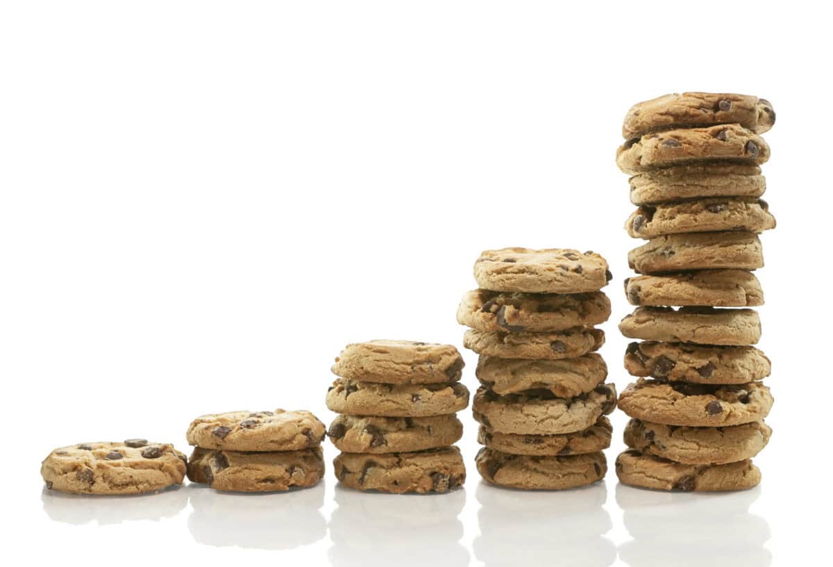 2 Dividend Stocks Worth Holding for the Next 7 Years