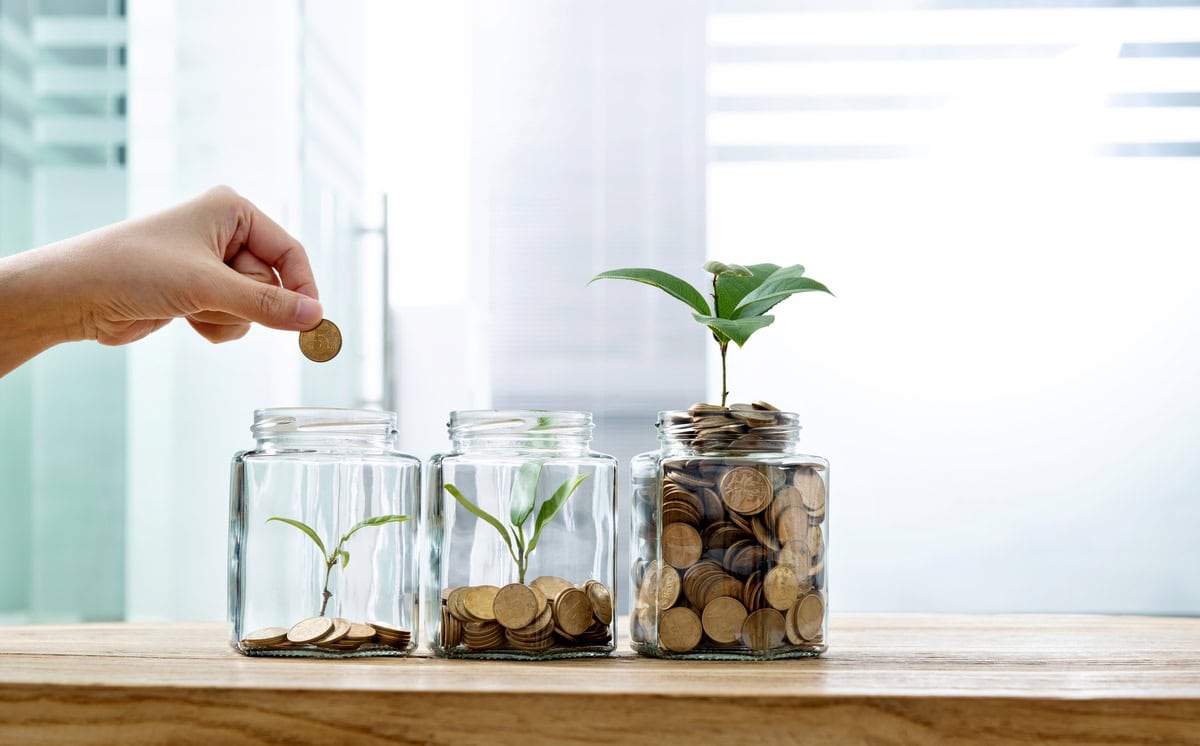 These Canadian Companies Keep Raising Their Dividend Payouts