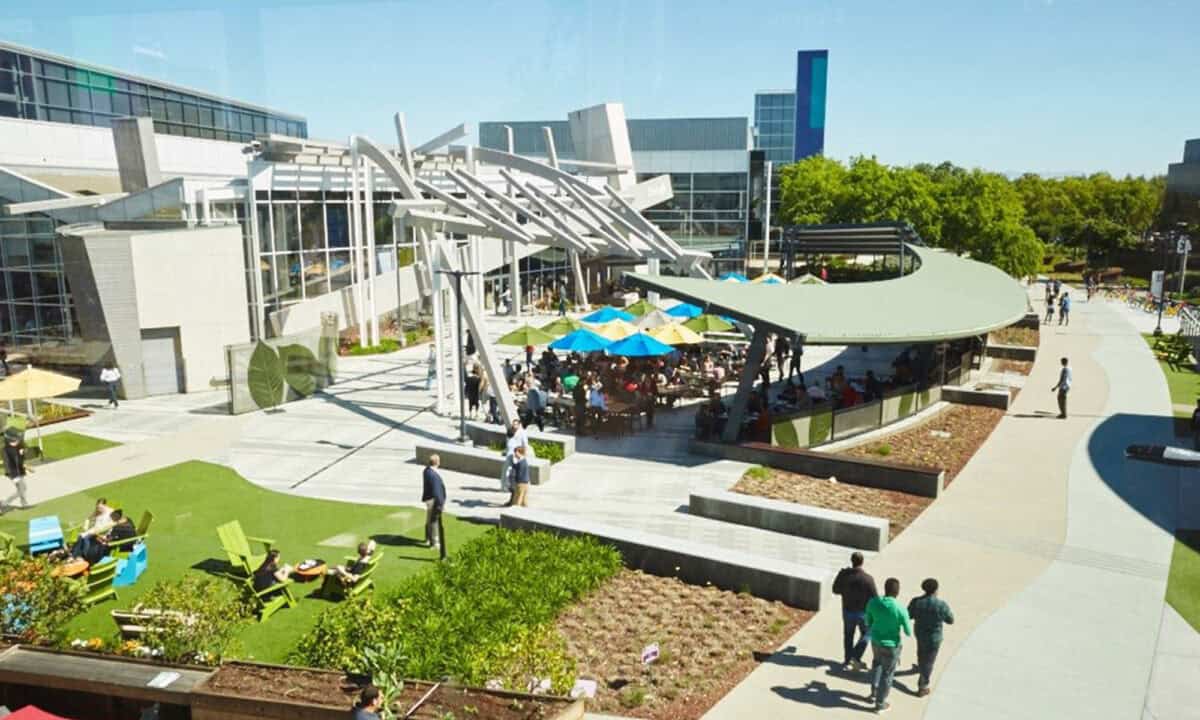 Data Centres Are the New Gold Rush: Here’s Where I’d Invest