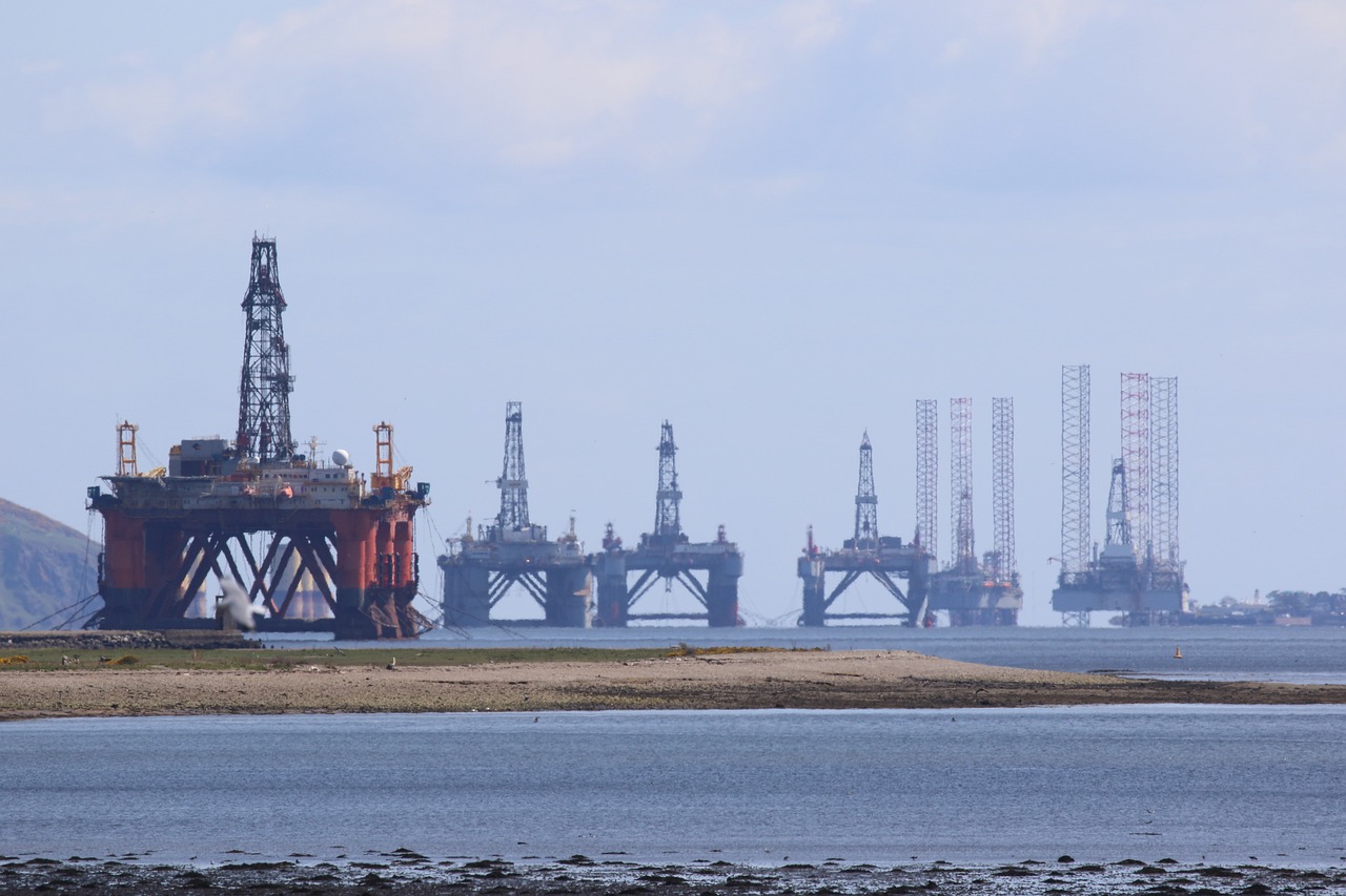 Nat-Gas Erases Early Gains on the Outlook for Larger US Inventories