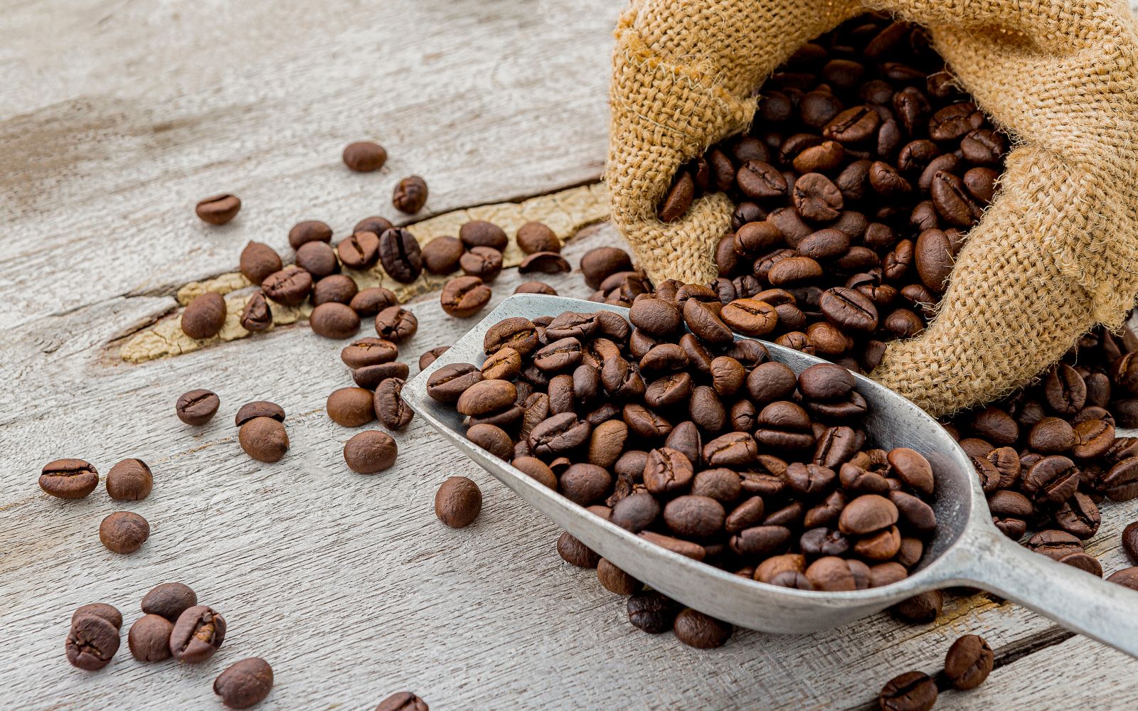 Slow Pace of Brazil’s Coffee Harvest Boosts Prices