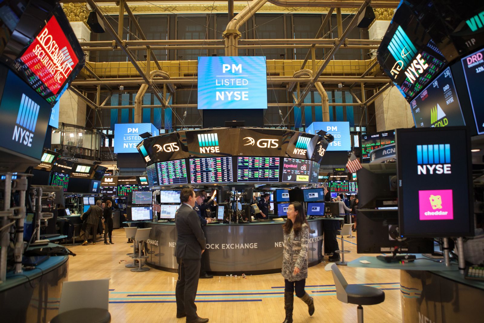 Stock Indexes Supported by Weak Crude Oil Prices