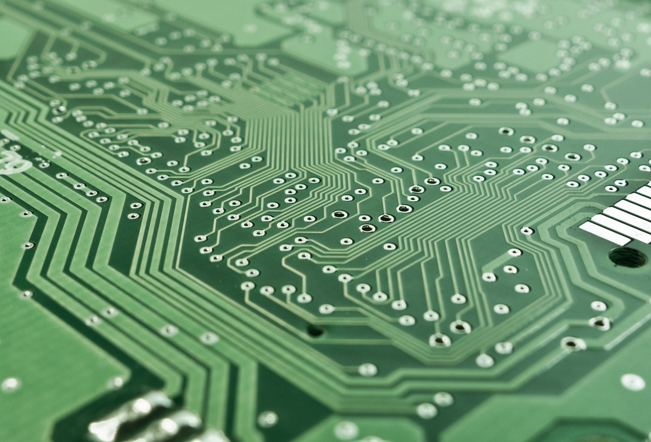 Stocks Mixed as Weakness in Chipmakers Weighs