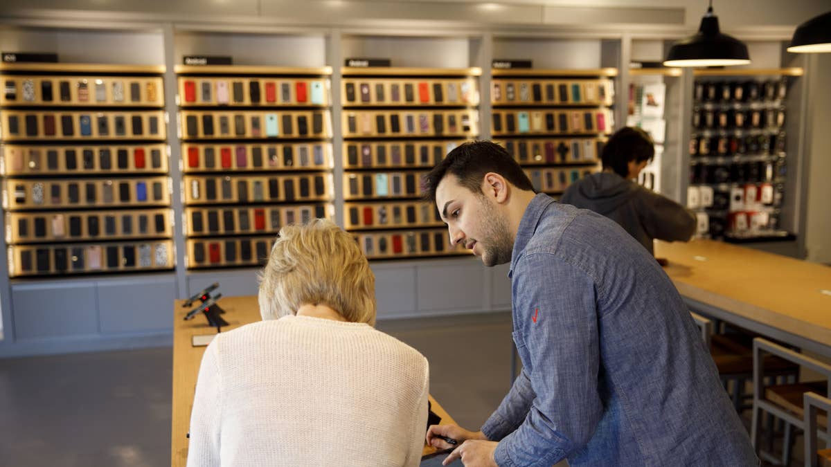 Verizon makes drastic move as battle for customers intensifies